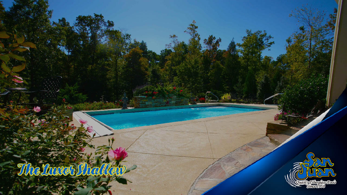 Luxor pool photo